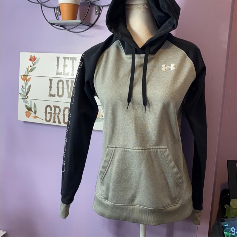 Small under armour hoodie gray and black